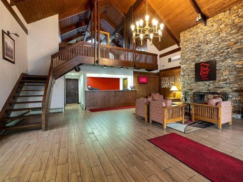 Red Roof &
