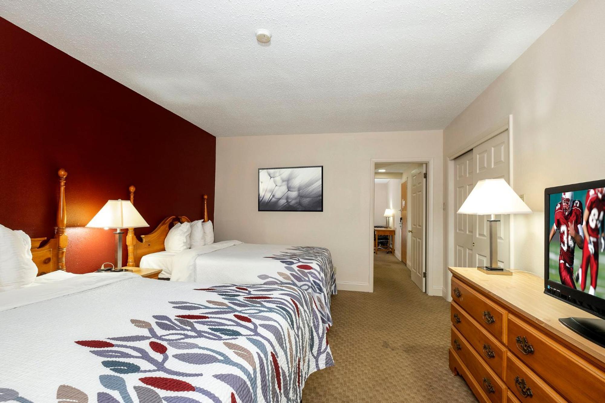 Red Roof & Motel 2*